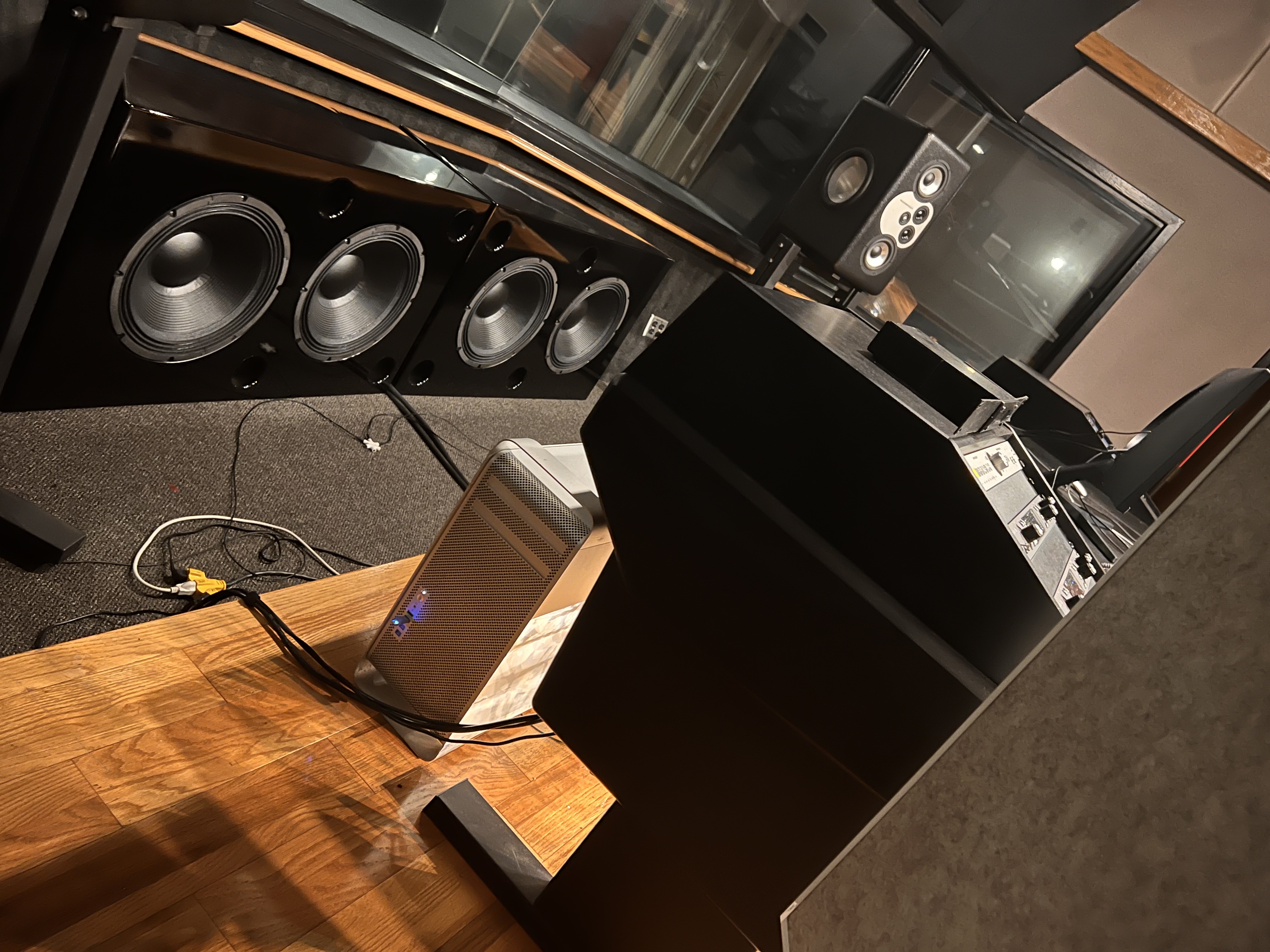 Mac Pro 2012 tower with studio monitors at Doppler Studios recording studio