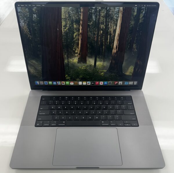 Apple MacBook Pro 16" M1 Pro / 16GB RAM / 512GB SSD – Great Condition